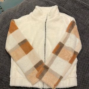 NWOT Cream and Plaid Fuzzy Jacket